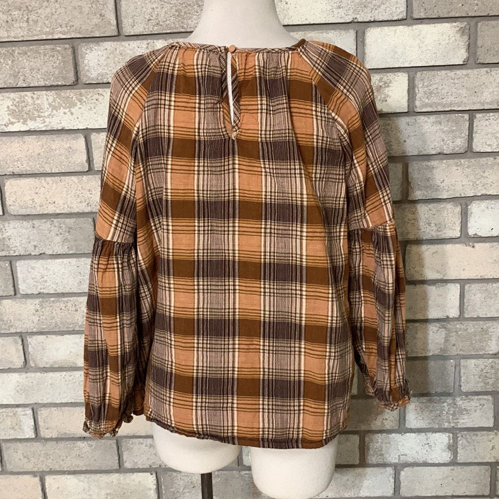3for$20 blouse  medium - Picture 2 of 4